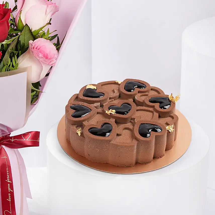 pink-and-red-roses-beauty-bouquet-with-chocolate-for-valentines_2