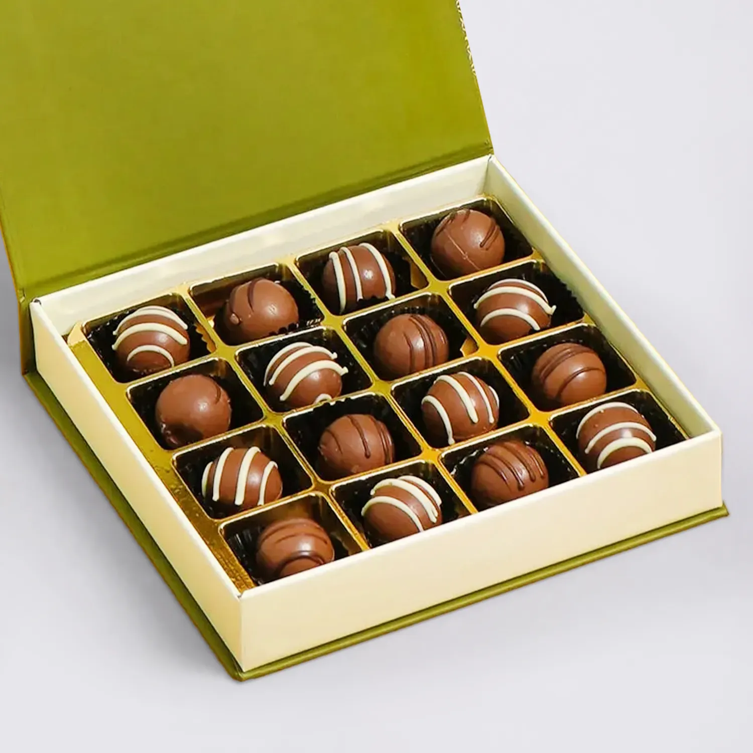 box-of-gourmet-chocolate_2