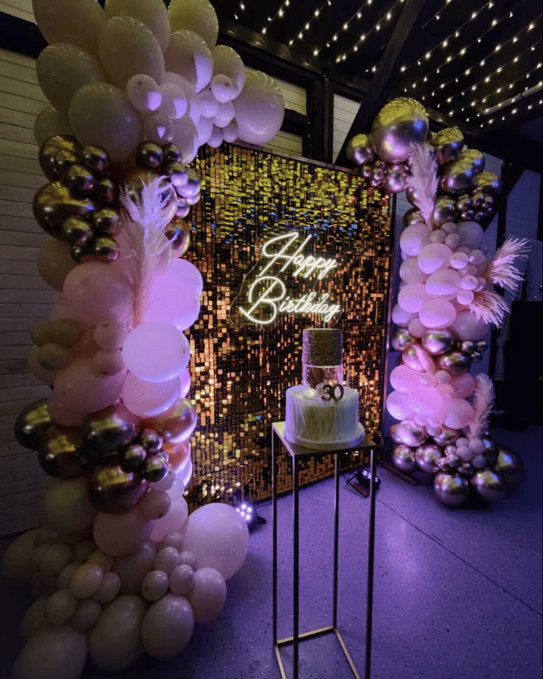 Happy birthday premium decor with cake